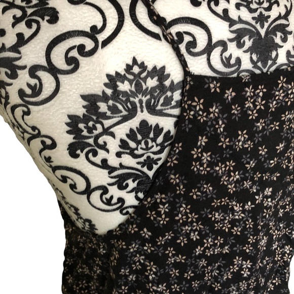 Aritzia Floral Tank top - Picture 2 of 6